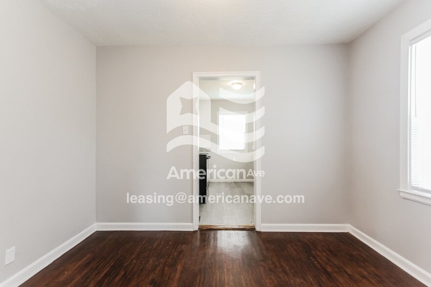 Building Photo - 3415 N Colorado Ave