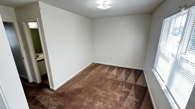 Building Photo - 509 Timberlake Trail