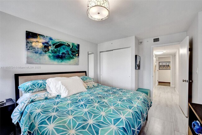 Building Photo - 1201 S Ocean Dr