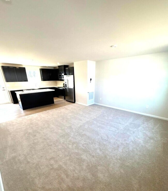 Building Photo - 125 Pampas St