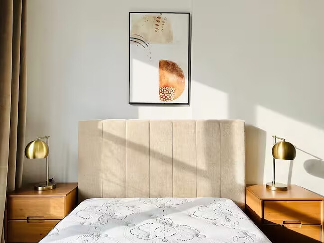 Building Photo - 810 Rogers Ave