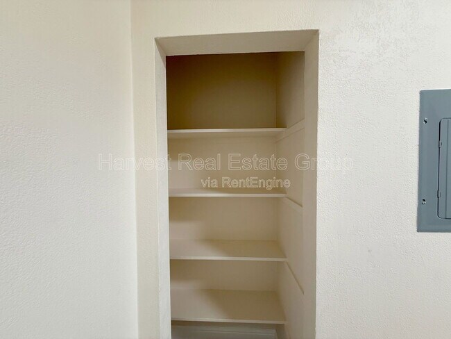 Building Photo - 715 Peralta St