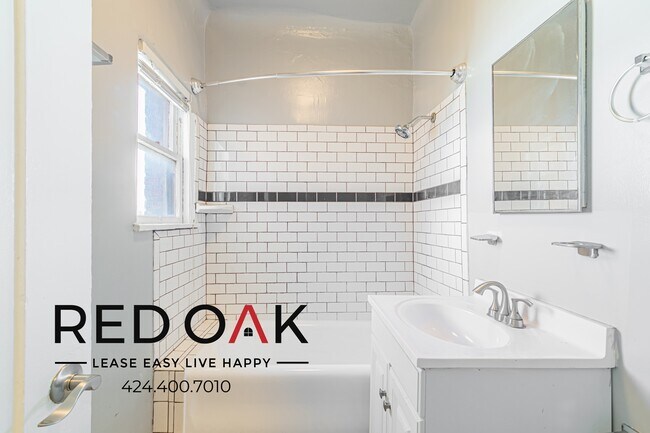 Building Photo - 109 Normandie Ave