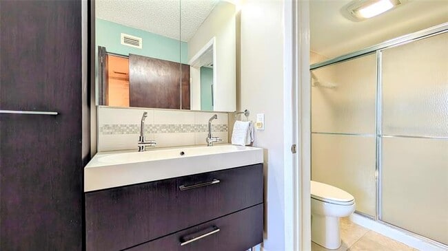 Building Photo - 2767 Carambola Cir S