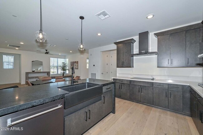 Building Photo - 11300 N Casa Dega Dr