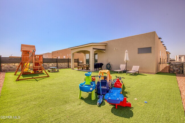 Building Photo - 13409 Carterton Ave