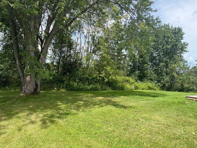 Building Photo - 73 Candlewood Dr