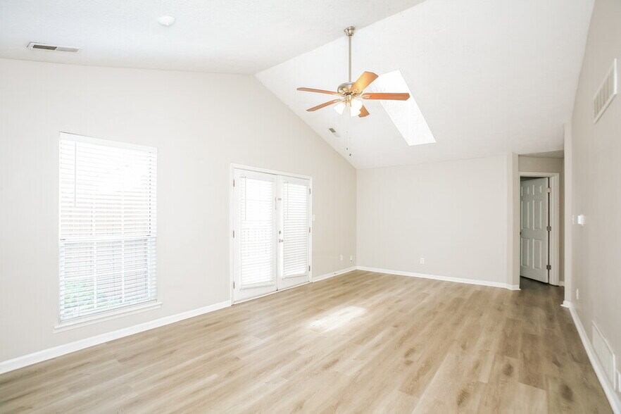 Building Photo - 7683 Waterwood Dr