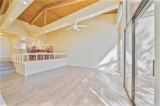 Building Photo - 6336 Marina Pacifica Dr N