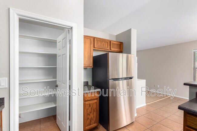 Building Photo - 33411 N Stone Ridge Dr