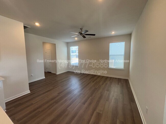 Building Photo - 4802 W Planetree St