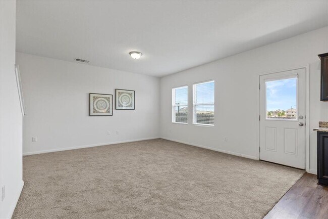 Building Photo - 336 Wonderful Life Way