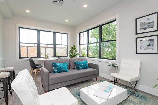 Building Photo - 16 Laurel St