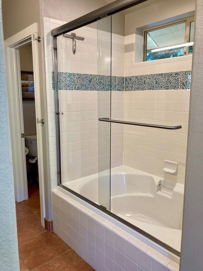 Building Photo - 4087 Worthington Dr