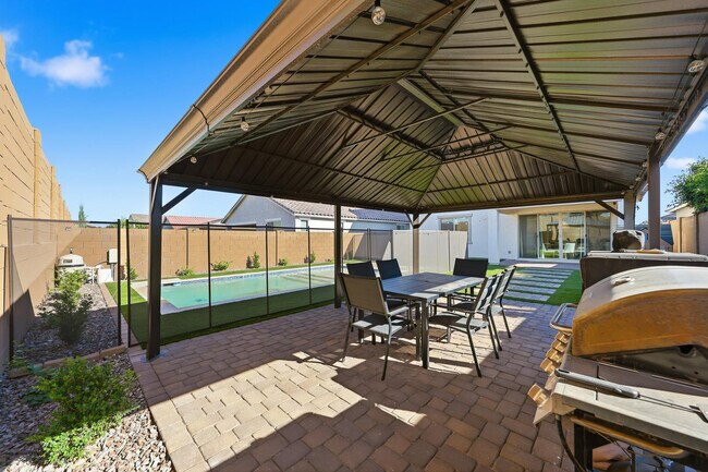 Building Photo - 20234 W Turney Ave