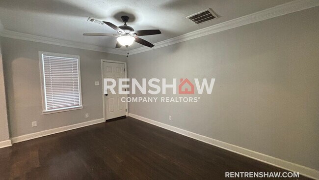 Building Photo - 1870 Vollintine Ave