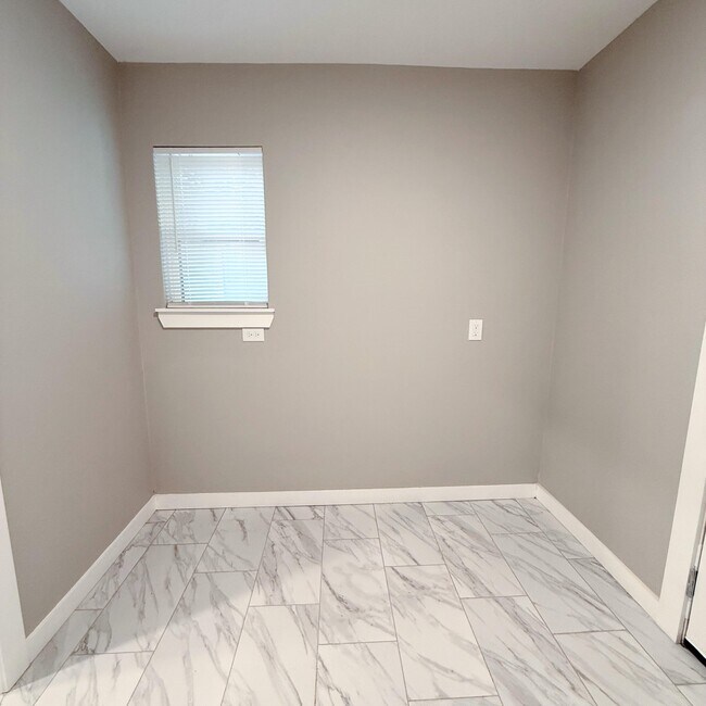 Building Photo - 2222 16th St