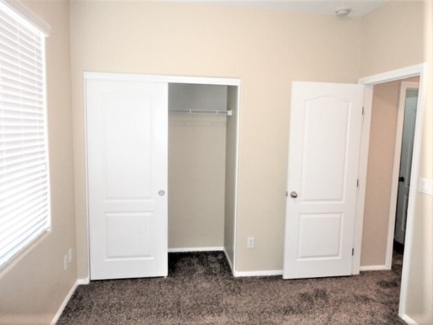 Building Photo - 681 Taliput Palm Pl