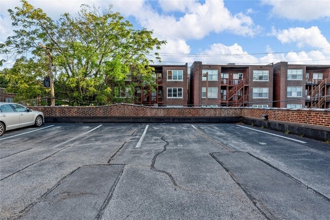 Building Photo - 5510 Waterman Blvd