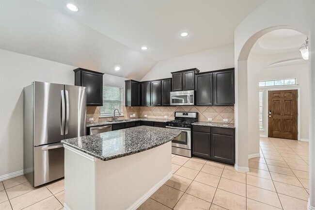 Building Photo - 2416 Lynx Court
