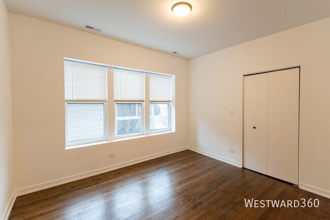 Building Photo - 1339 W Early Ave