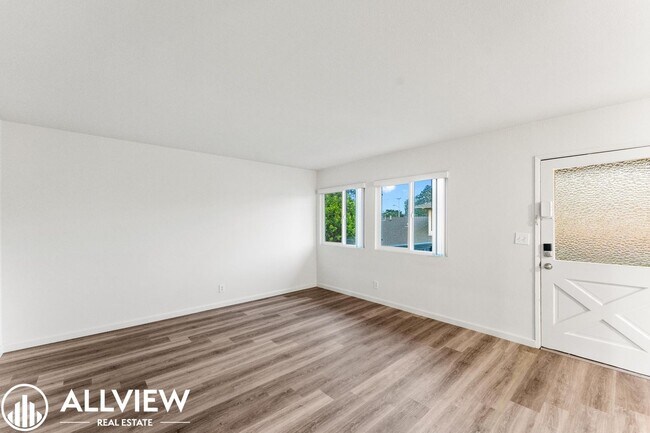 Building Photo - 7572 Amazon Dr