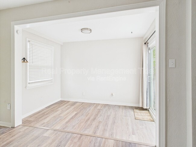 Building Photo - 3853 Atterbury St