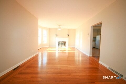 Building Photo - 291 Fountain St