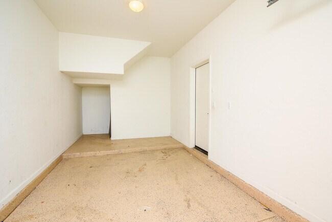 Building Photo - 21357 N Liles Ln