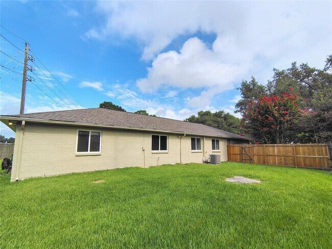 Building Photo - 2546 Long Reach Dr
