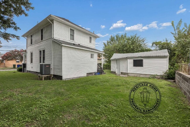 Building Photo - 1058 Mapole Ave