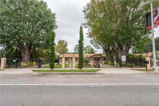 Building Photo - 18834 Devonshire St