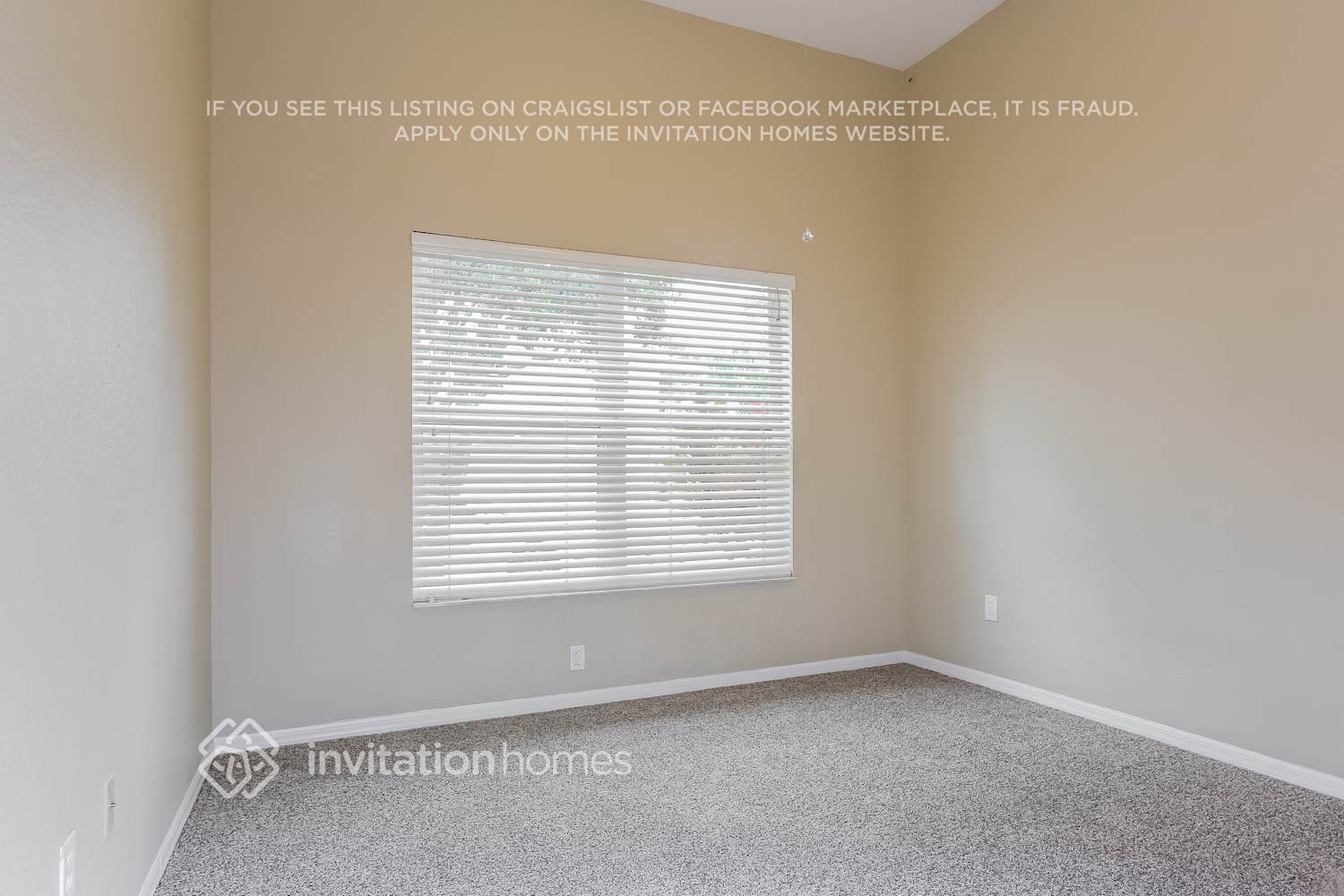 Building Photo - 7586 NW 60th Ln
