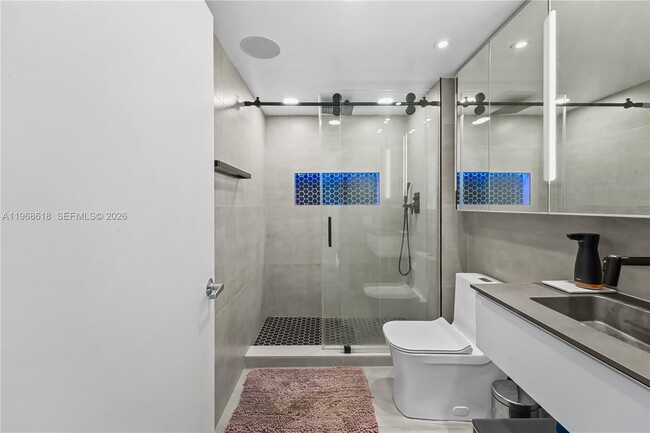 Building Photo - 650 West Ave