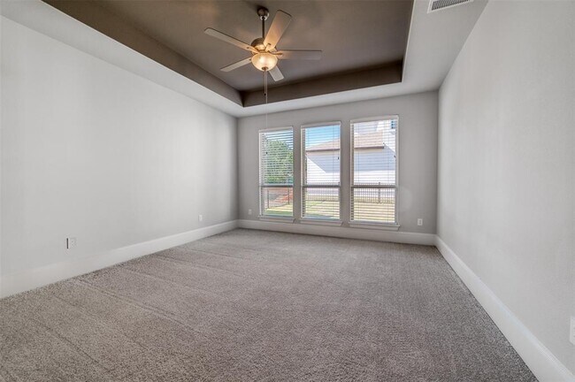 Building Photo - 19500 Summit Glory Trl