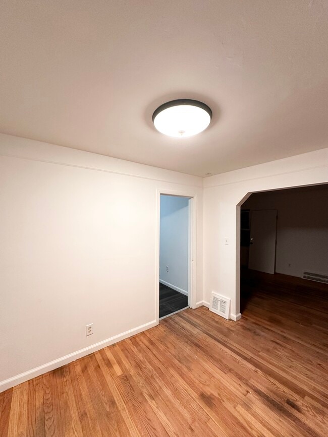Building Photo - 18071 Albion Ave