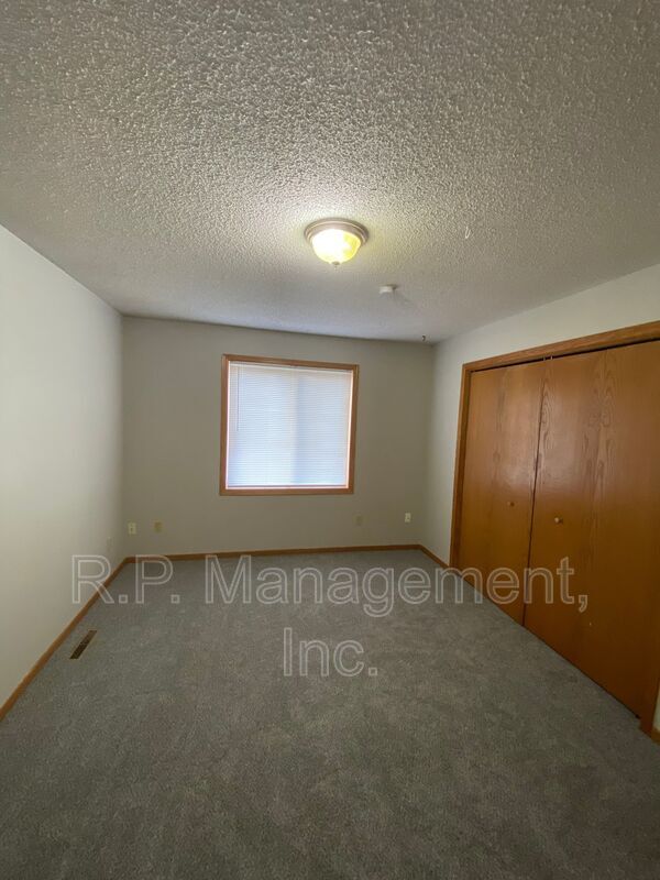 Building Photo - 15280 Lesley Ln