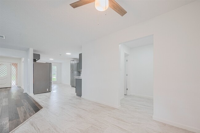 Building Photo - 5303 Lookout Mountain Dr
