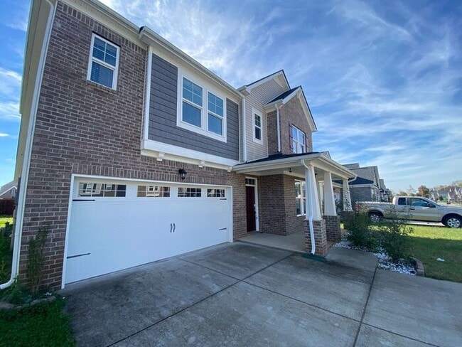 Building Photo - Gorgeous 5 Bedroom House in Murfreesboro