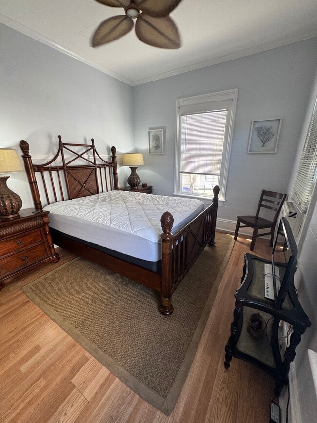 Bedroom - 400 Simonton St