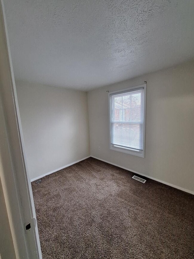 Building Photo - 4332 Thistlewood Terrace