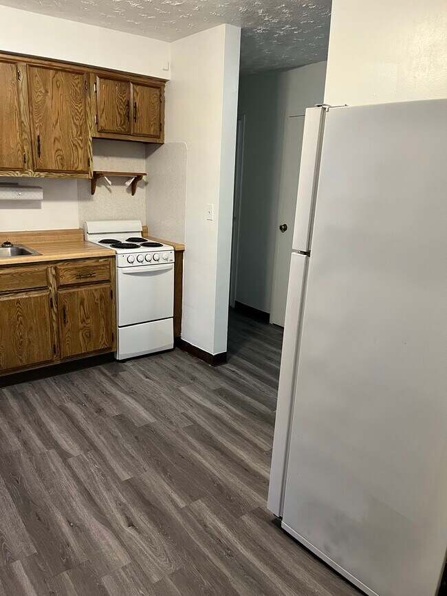 kitchen - 6 Bradley Ave