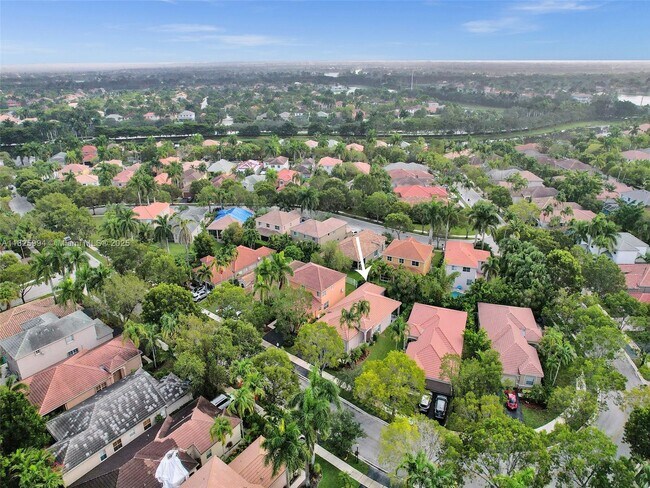 Building Photo - 938 Bluewood Terrace