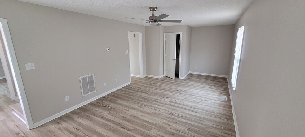 Building Photo - 4505 Southern Webbing Mill Rd