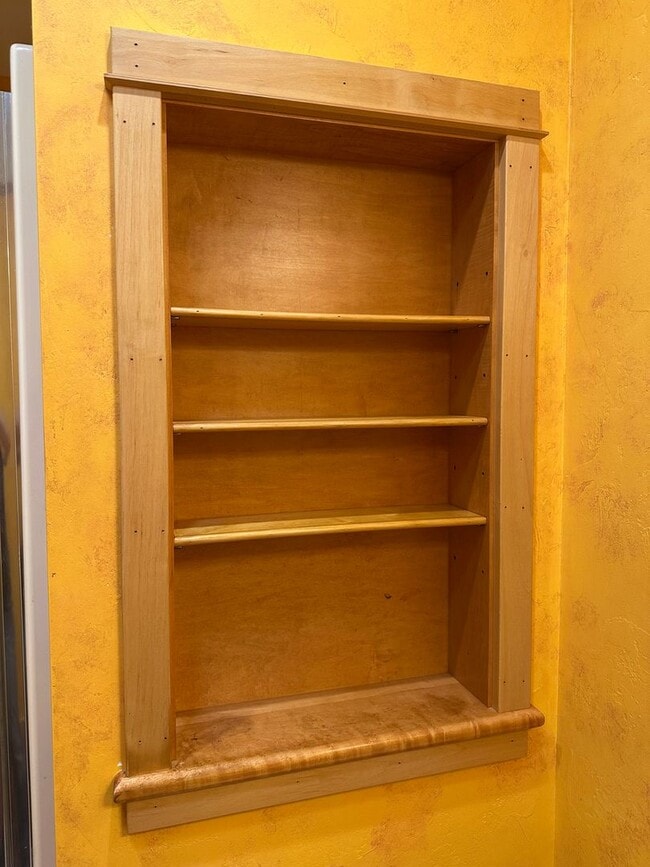 Building Photo - Charming Studio Loft in Arcata – Close to Plaza & Cal Poly Humboldt