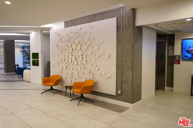 Building Photo - 414 N Orange St