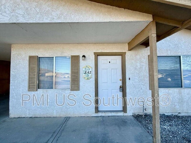 Building Photo - 1842 Gem St