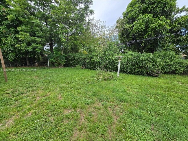 Building Photo - 14901 NW 9th Ct