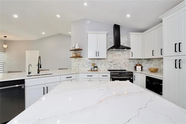 Building Photo - 2913 Eagle Lake Dr