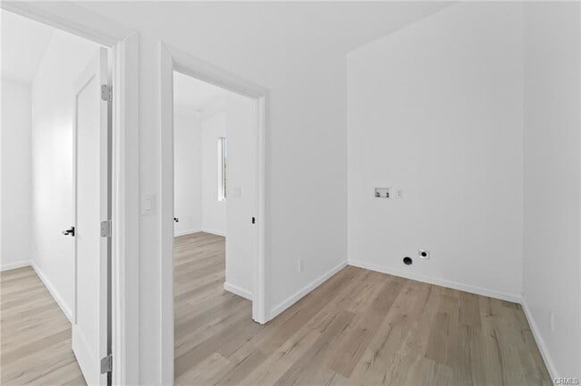 Building Photo - 8512 Wilbur Ave